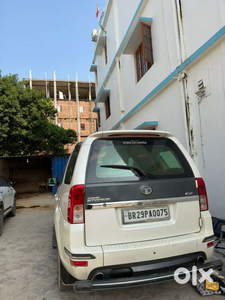 Tata Safari Storme 2017