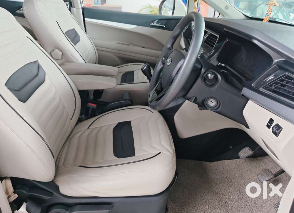 Mahindra Marazzo M6 8str, 2019, Diesel