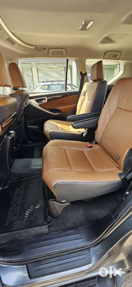 Toyota Innova Crysta