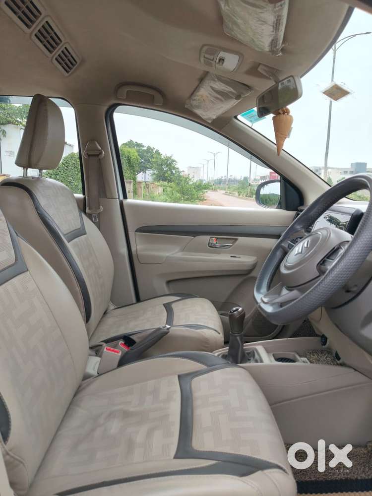 Maruti Suzuki Ertiga 1.5 Vxi, 2023, Petrol