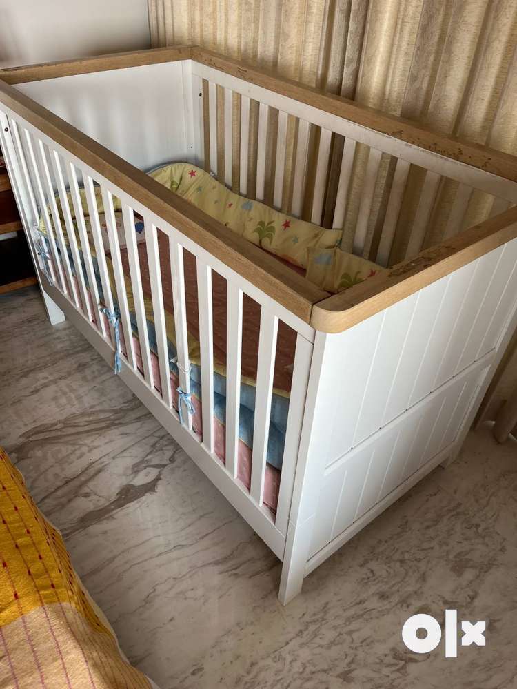 Mothercare summer clearance oak cot bed