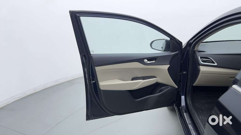 Hyundai Verna 1.5 Sx Vtvt Ivt, 2022, Petrol