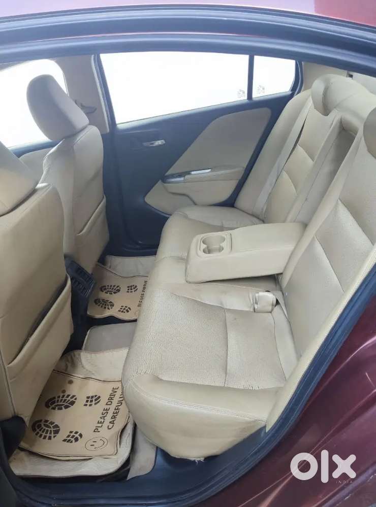 Top Sunroof Model Maroon Honda City