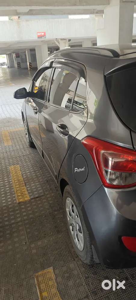 Hyundai Grand I10 Sportz 2016 Petrol