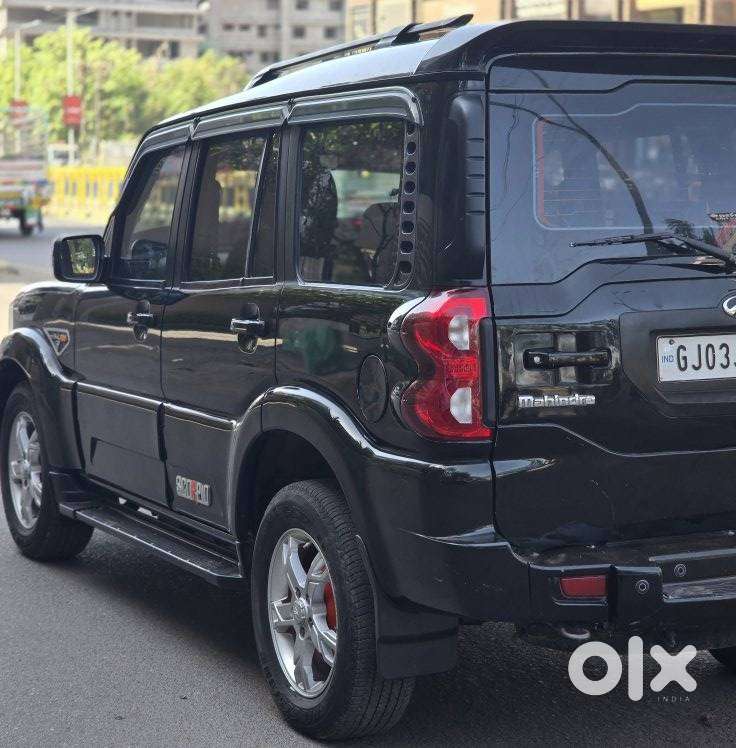 Mahindra Scorpio S10, 2016, Diesel