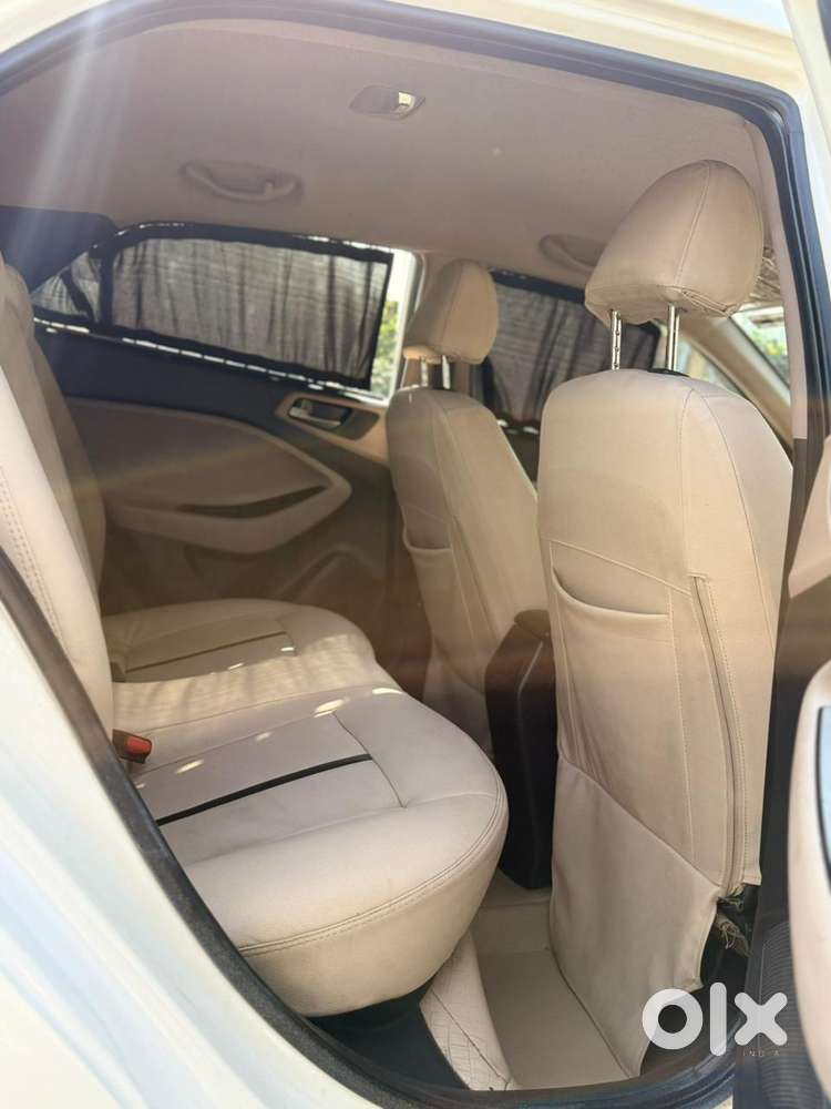 Hyundai I20 Petrol Asta, 2017, Petrol