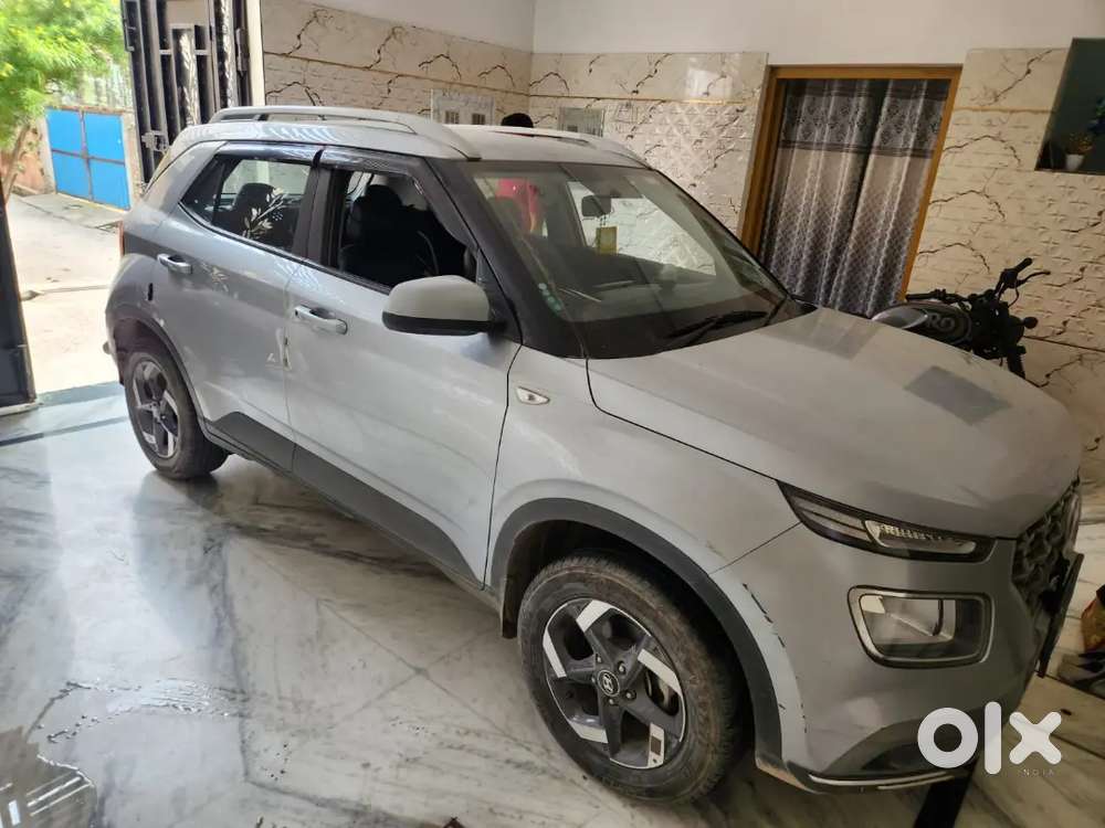 Hyundai Venue 2020 Petrol 38000 Km Driven