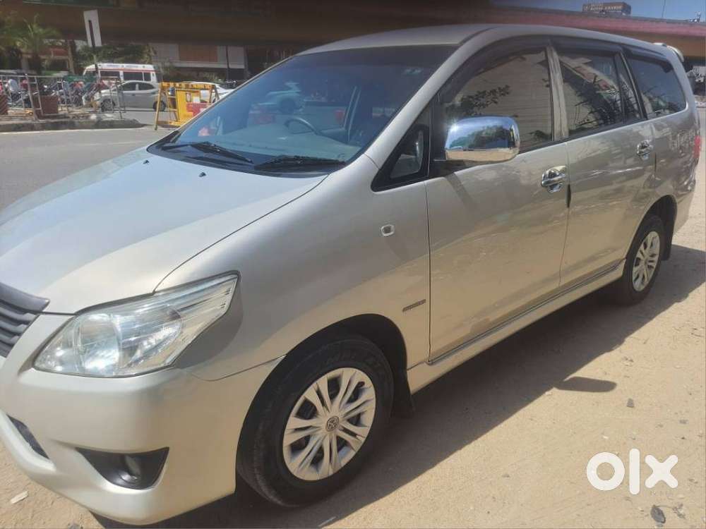 Toyota Innova 2.5 G (diesel) 8 Seater, 2012, Diesel
