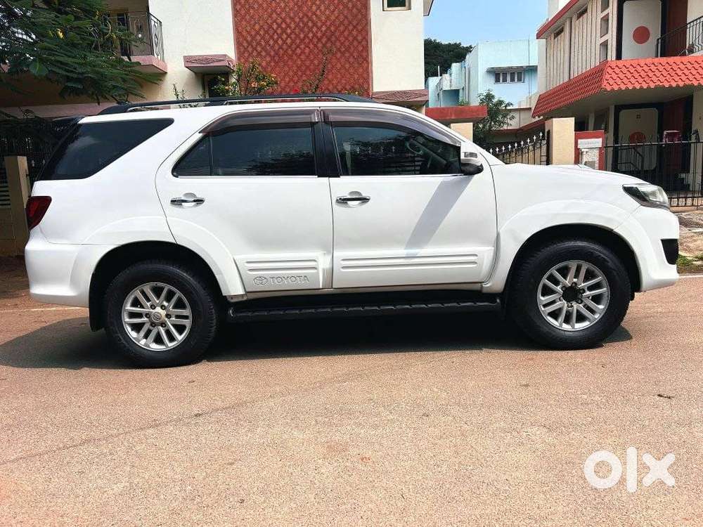 Toyota Fortuner 3.0 4x4 Manual, 2012, Diesel