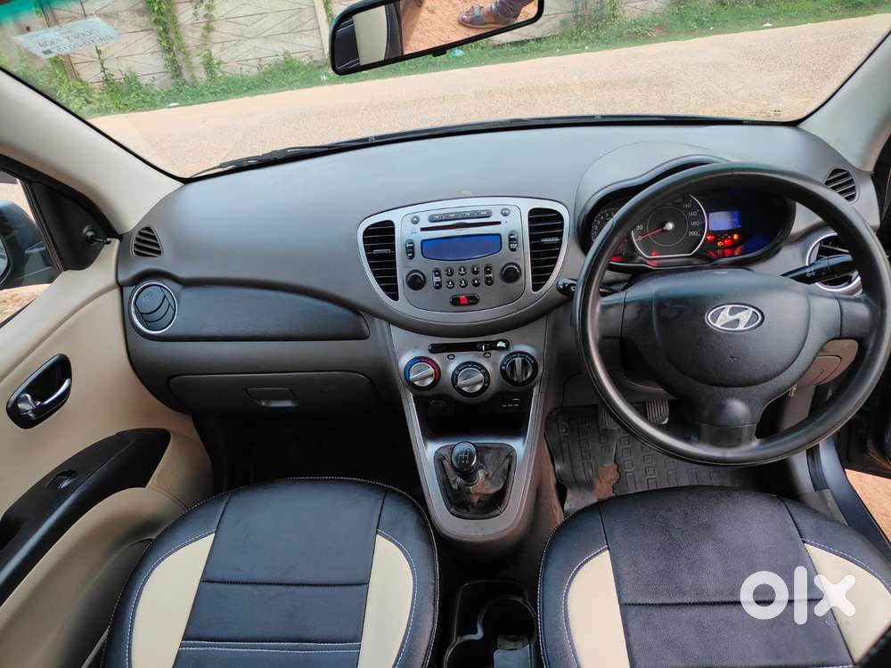 Hyundai I10 Sportz, 2015, Petrol