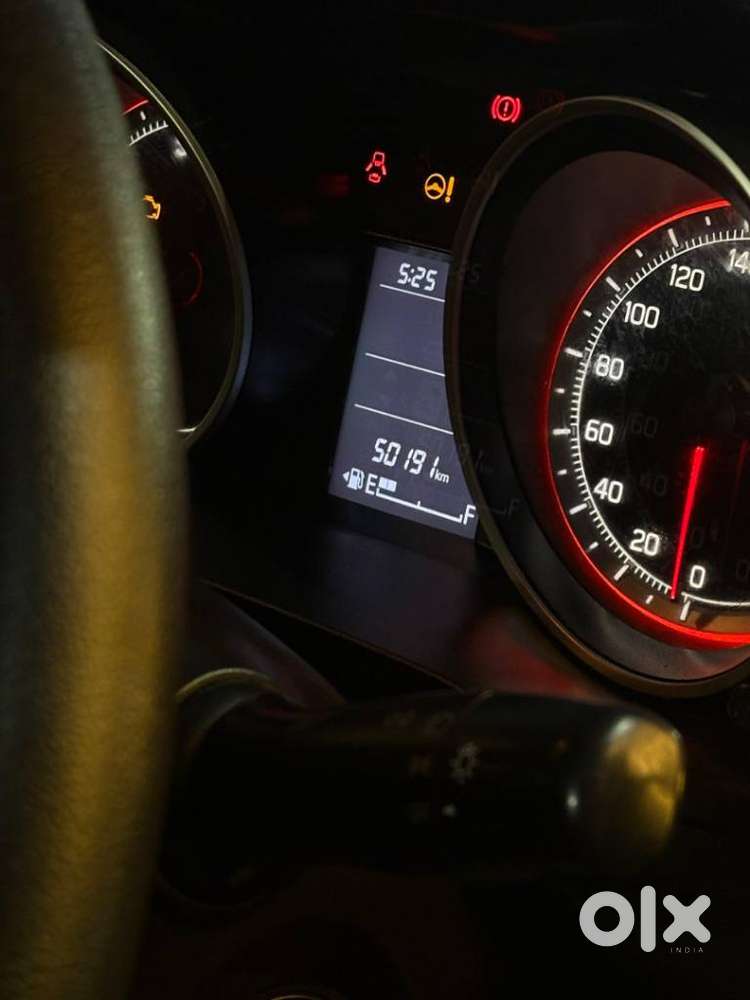 Maruti Suzuki Swift Vxi + Manual, 2018, Petrol