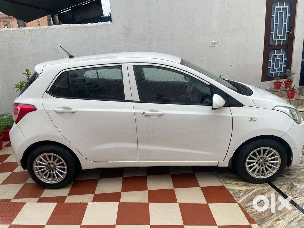Hyundai Grand I10 2014 Diesel Well Maintained