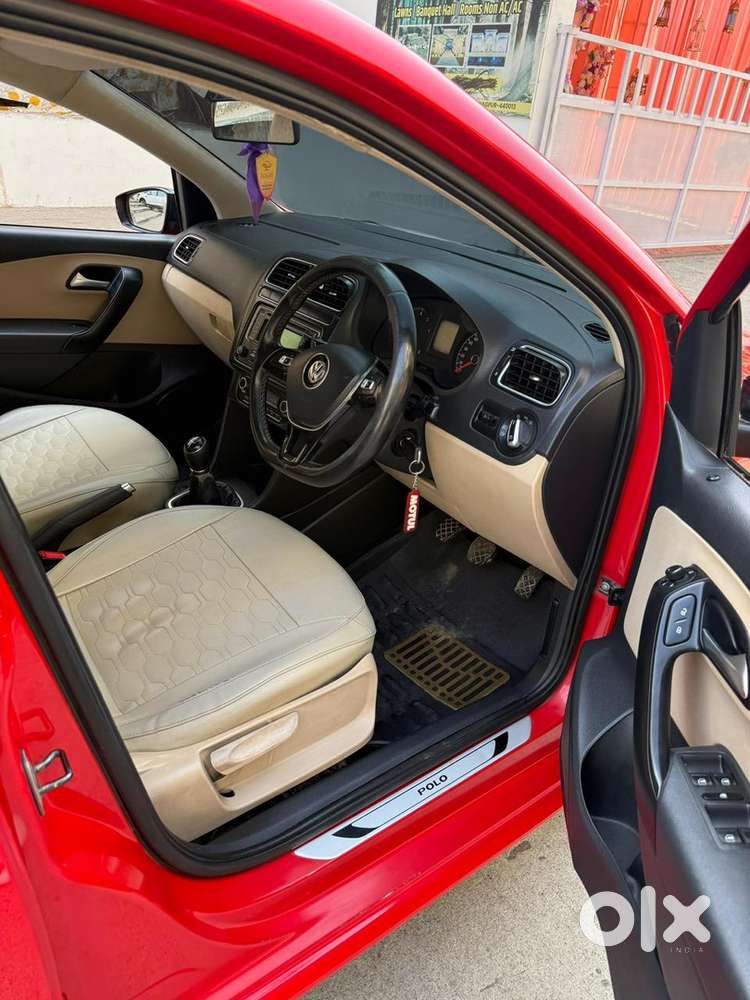 Volkswagen Polo 2015 Model