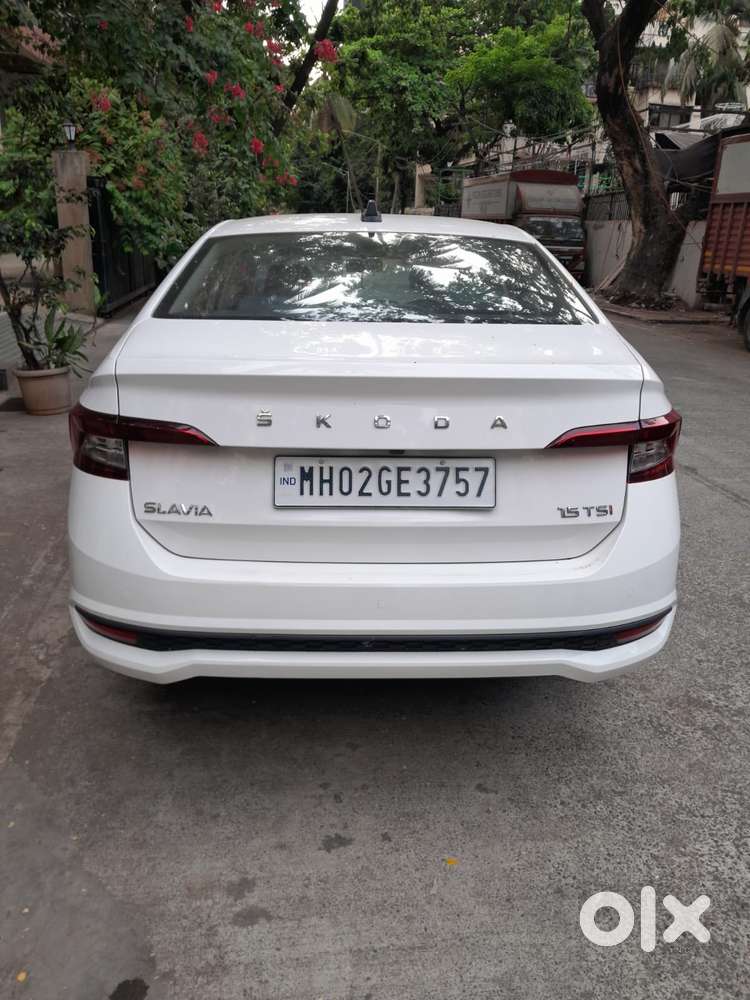 Skoda Slavia Ambition 1.5l Tsi Dsg Dual Tone, 2024, Petrol