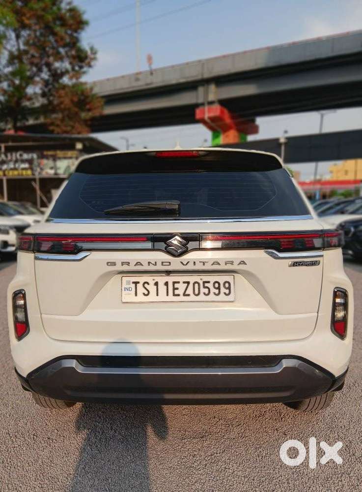 Maruti Suzuki Grand Vitara 1.5 Alpha Smart Hybrid At, 2022, Petrol