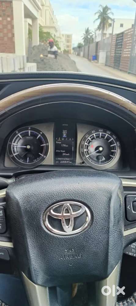 Toyota Innova Crysta 2.8 Z