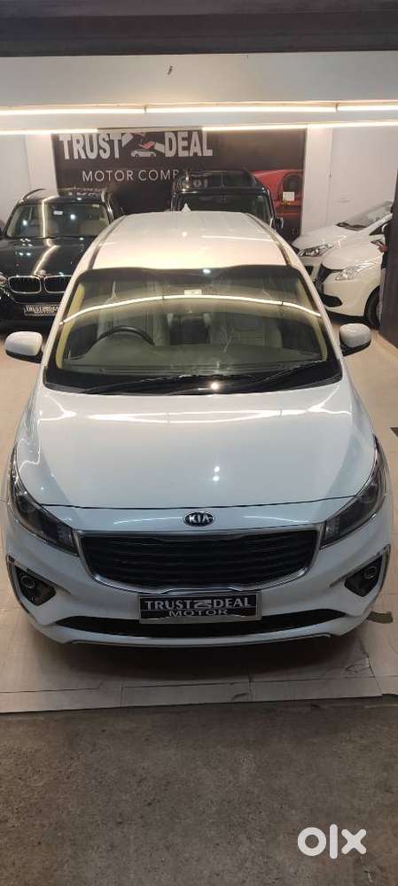 Kia Carnival Premium, 2020, Diesel