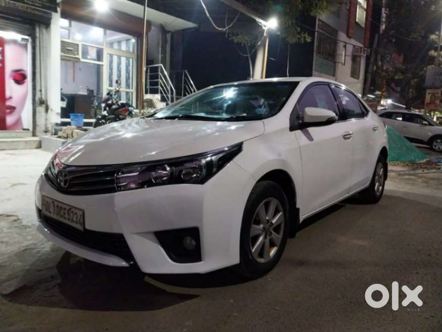 Toyota Corolla Altis 1.8 G Cvt, 2015, Petrol