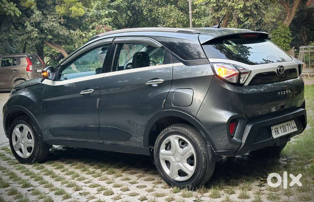 Tata Nexon 1.2 Revotron Xm (s), 2023, Cng & Hybrids