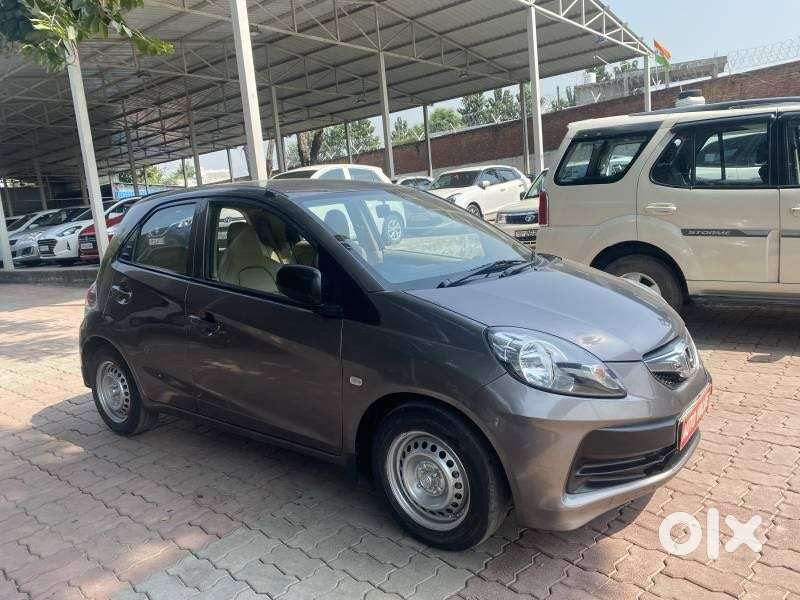 Honda Brio 1.2 E Mt, 2012, Petrol