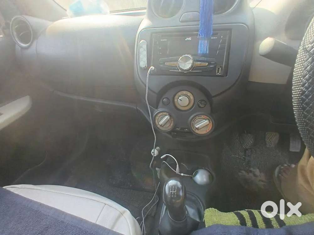 Nissan Micra Active 2015 Variant