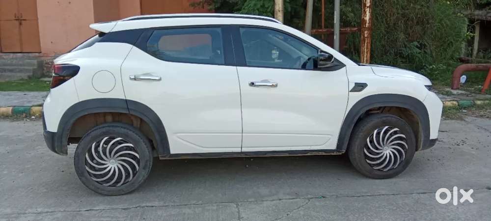 Renault Kiger Rxe, 2022, Petrol