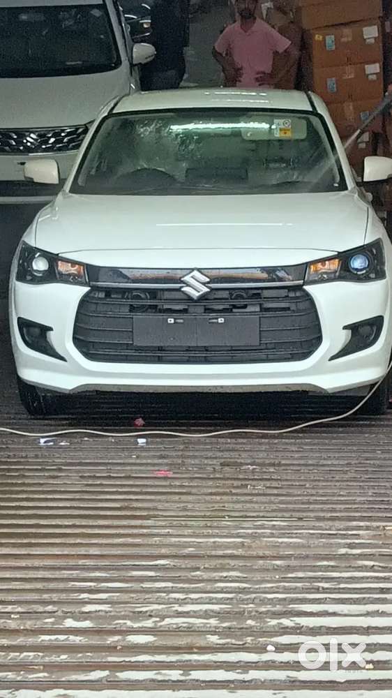 Maruti Suzuki Dzire 2025 Petrol 4000 Km Driven