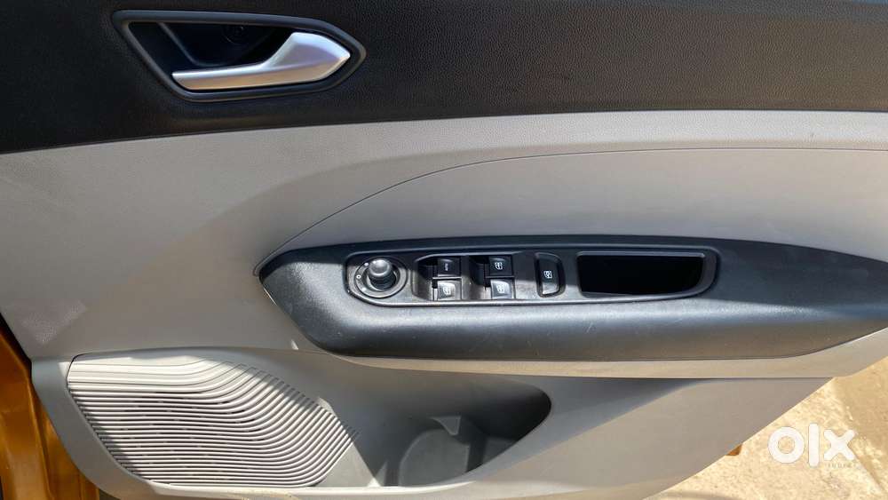 Renault Triber Rxz, 2022, Petrol