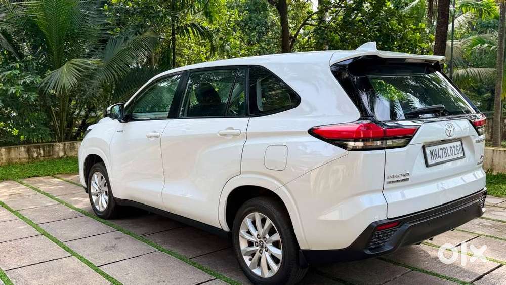 Toyota Innova Hycross 2.0 Vx Hybrid 7 Str, 2023, Petrol