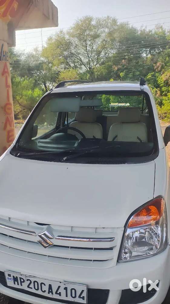 Good Condition Gadi 
One Year Insurance 
2027 Valid 
Urgent