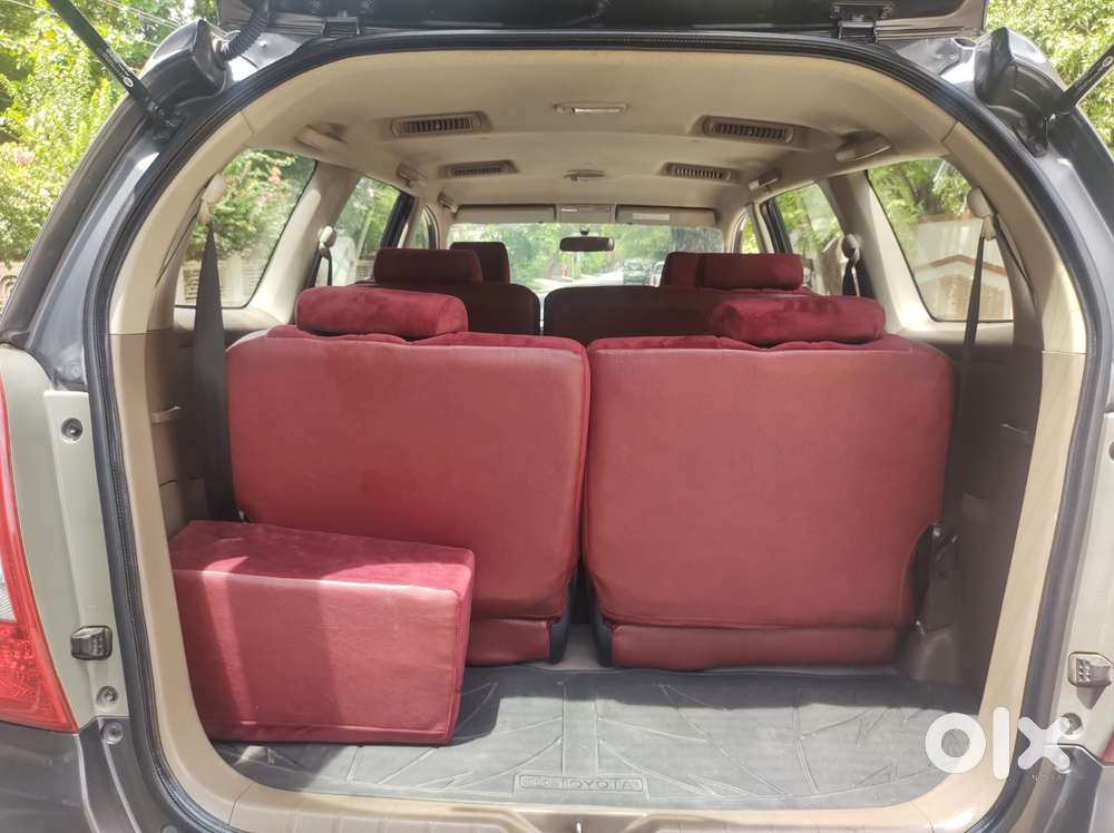 Toyota Innova 2.5 V 8 Str, 2015, Diesel