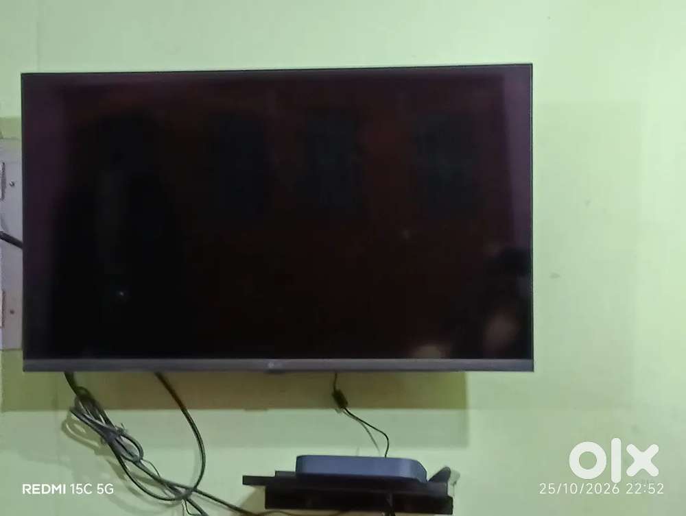 2 months old t.v price 12000 no problem in tv with bill box availab