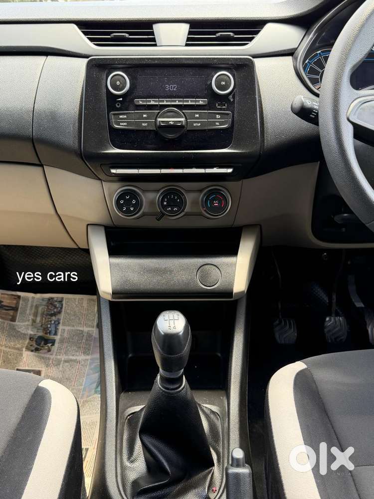 Renault Triber Rxl, 2023, Petrol