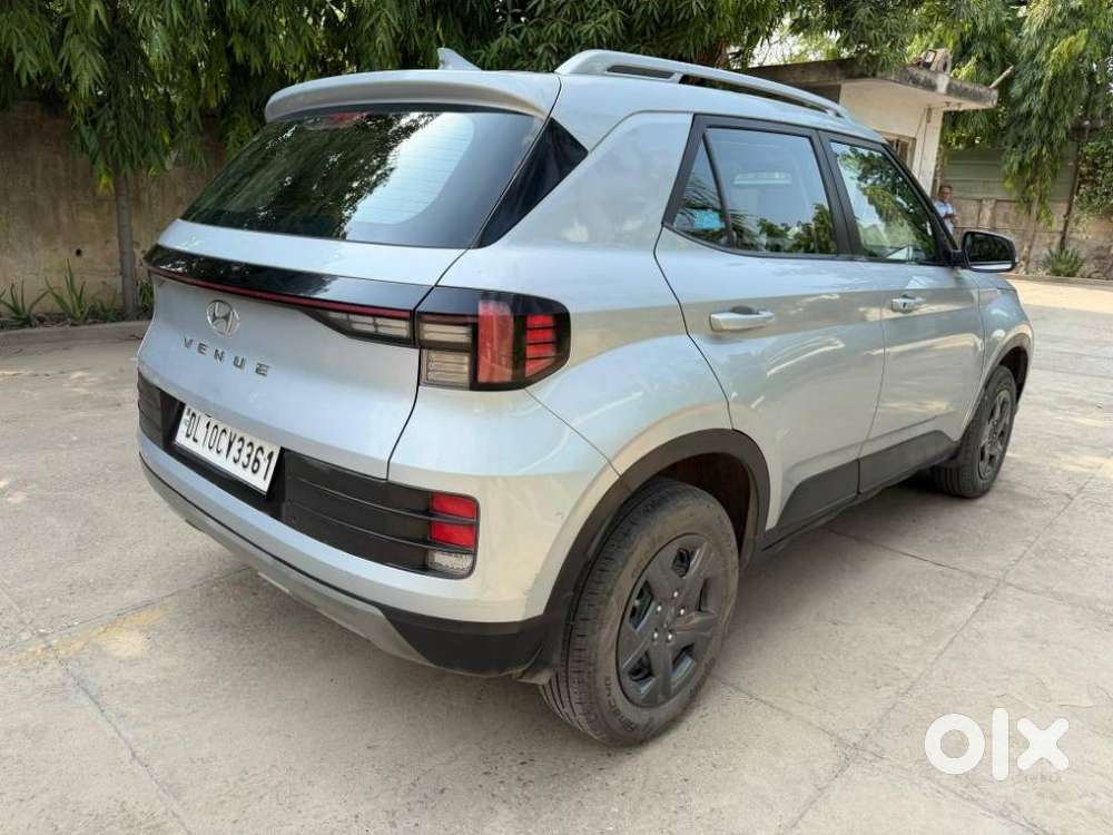 Hyundai Venue 1.2 S (o), 2023, Petrol
