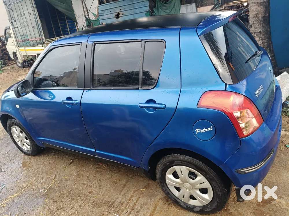 Maruti Suzuki Swift 2005 Petrol
