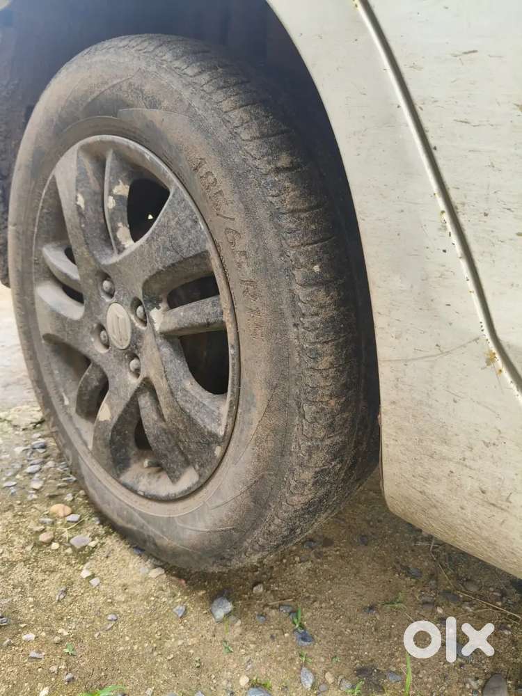 Maruti Suzuki Swift Dzire 2013 Diesel Manual