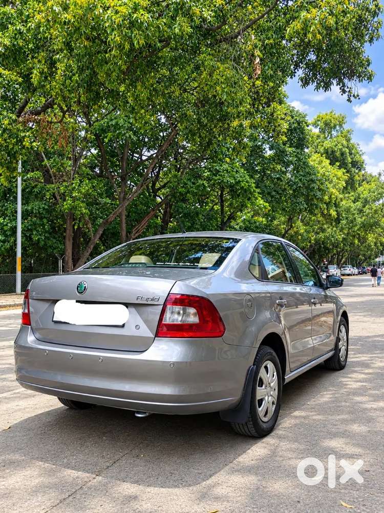 Skoda Rapid Ambition 2013
