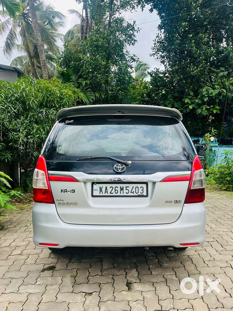 Toyota Innova 2013 Diesel 200000 Km Driven