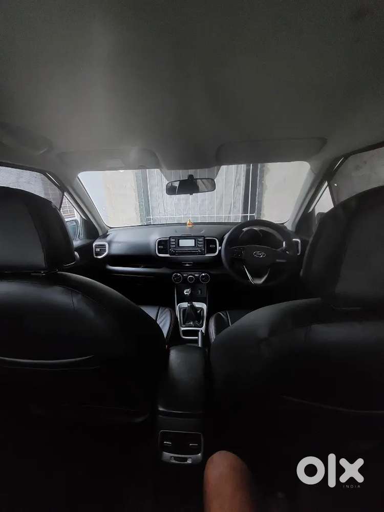 Hyundai Venue 2020 Last, New Tyre, New Insurence Diesel Manual