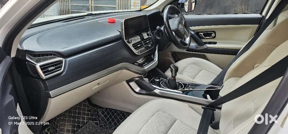 Safari 61000 Km Driven 2022 Model