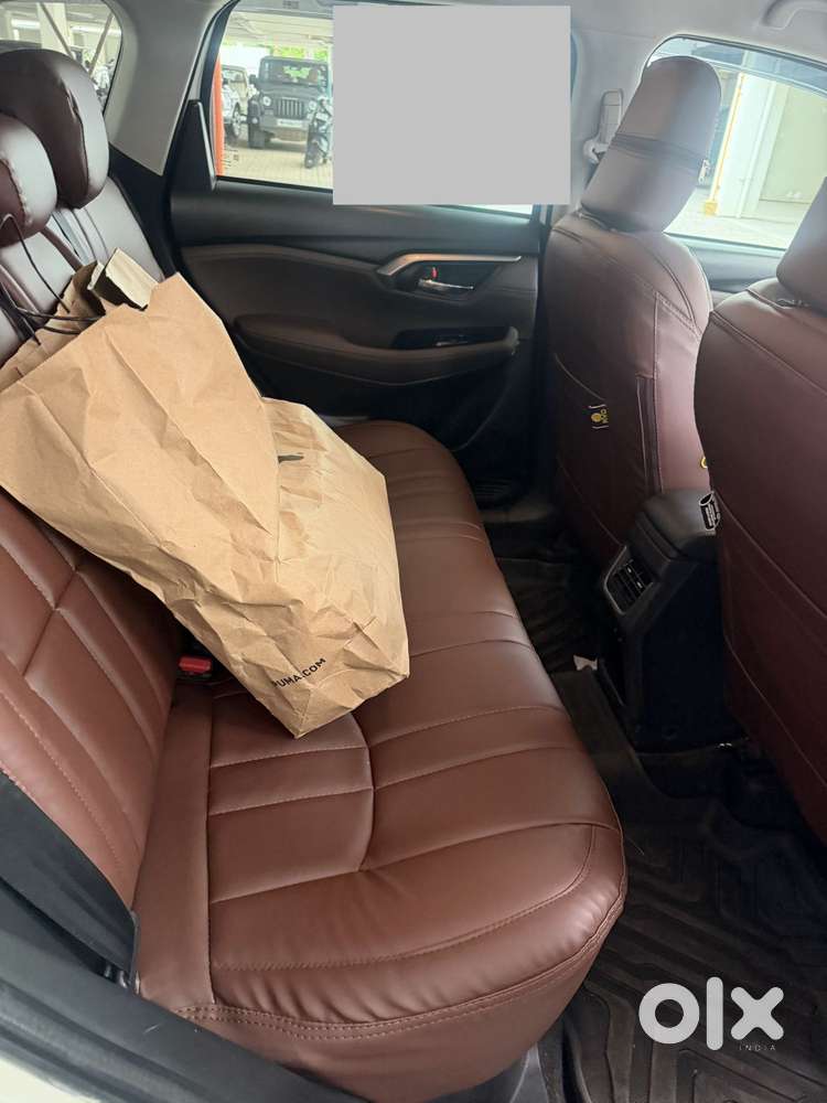 Toyota Urban Cruiser Hyryder 7 Seater V At Awd, 2023, Petrol