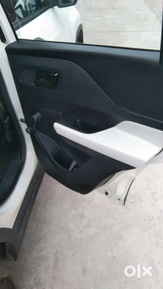 Tata Punch 1.2 Rhythm 2024 Manual