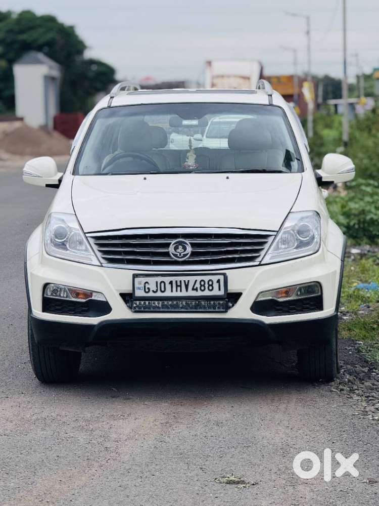 Mahindra Ssangyong Rexton Rx6, 2015, Diesel