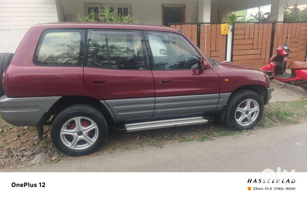 Toyota Urban Cruiser Cruiser High, 2002, Petrol