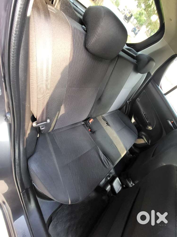 Maruti Suzuki Swift Vxi Ags, 2015, Petrol
