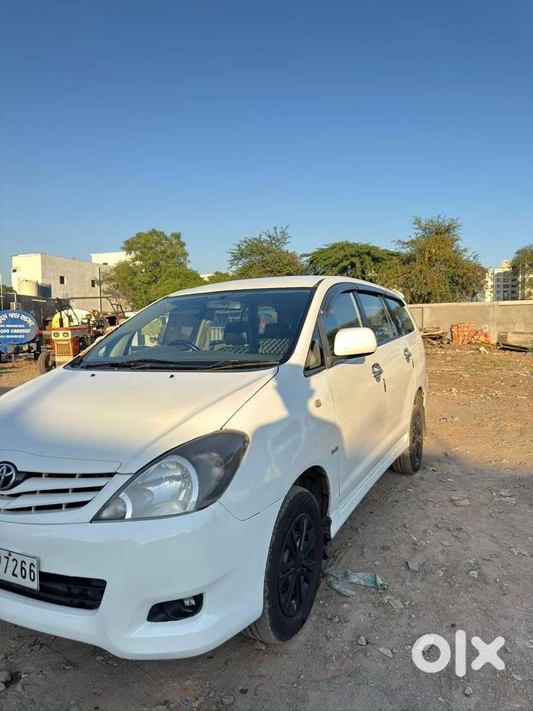 Toyota Innova 2010 Diesel 250000 Km Driven