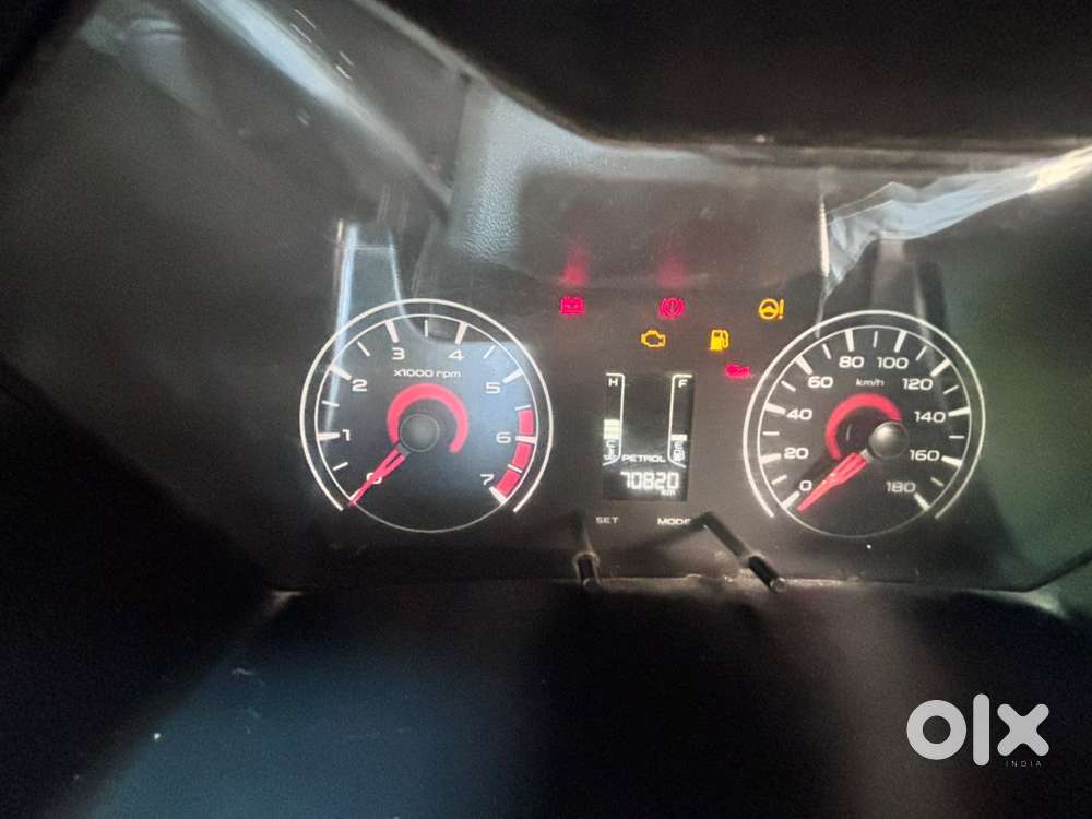Mahindra Kuv100 Petrol & Cng 2018 Car