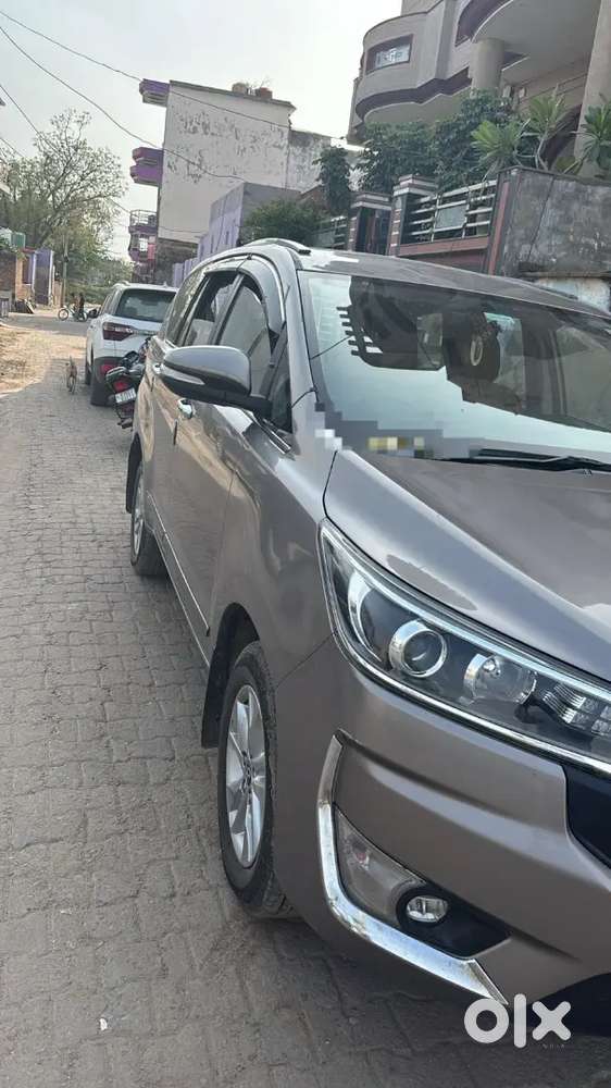 Toyota Innova Crysta 2017 Diesel 150000 Km Driven