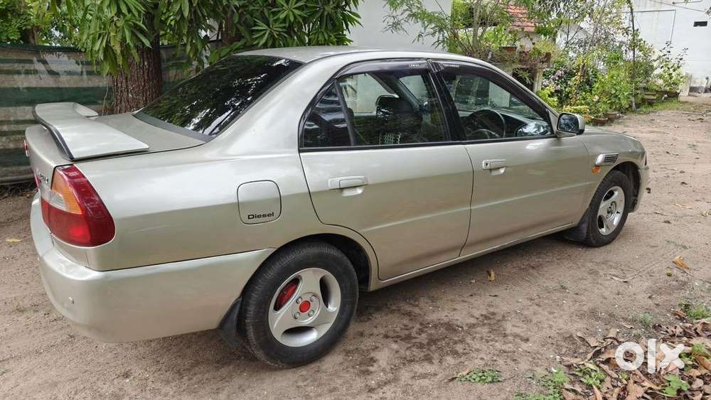 Mitsubishi Diesel Car 2000