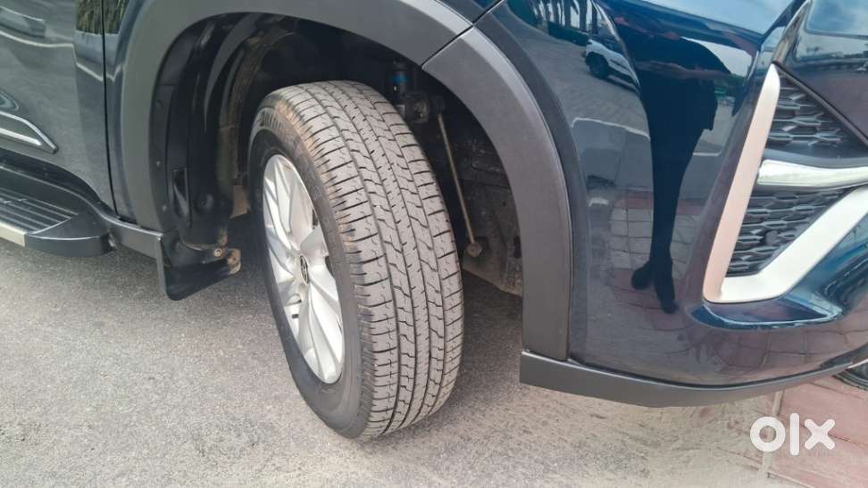 Toyota Innova Hycross 7s Option, 2025, Petrol